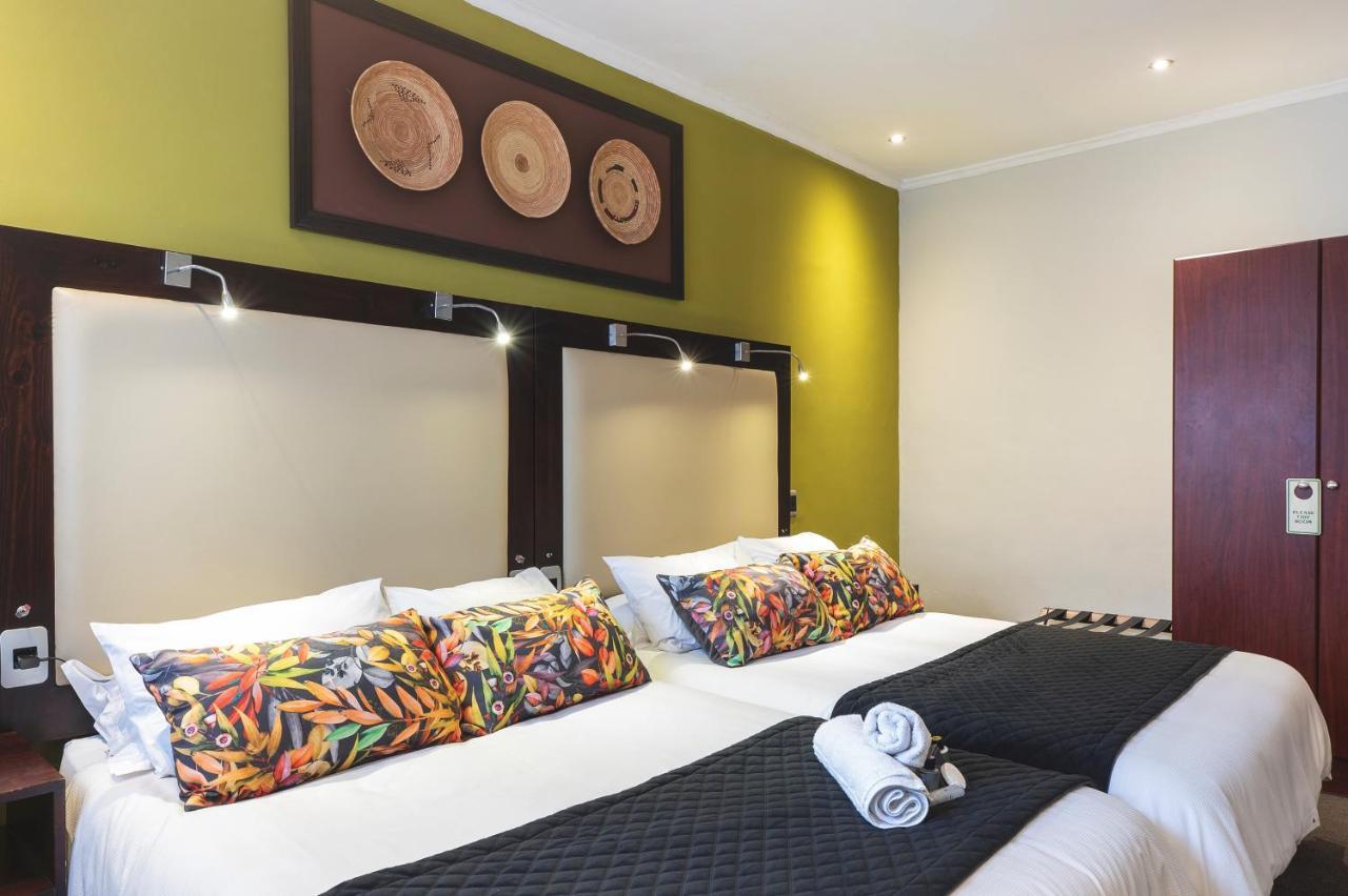 The Graham Hotel เกรแฮมส์ทาวน์ ภายนอก รูปภาพ