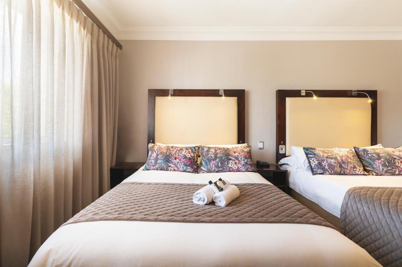 The Graham Hotel เกรแฮมส์ทาวน์ ภายนอก รูปภาพ