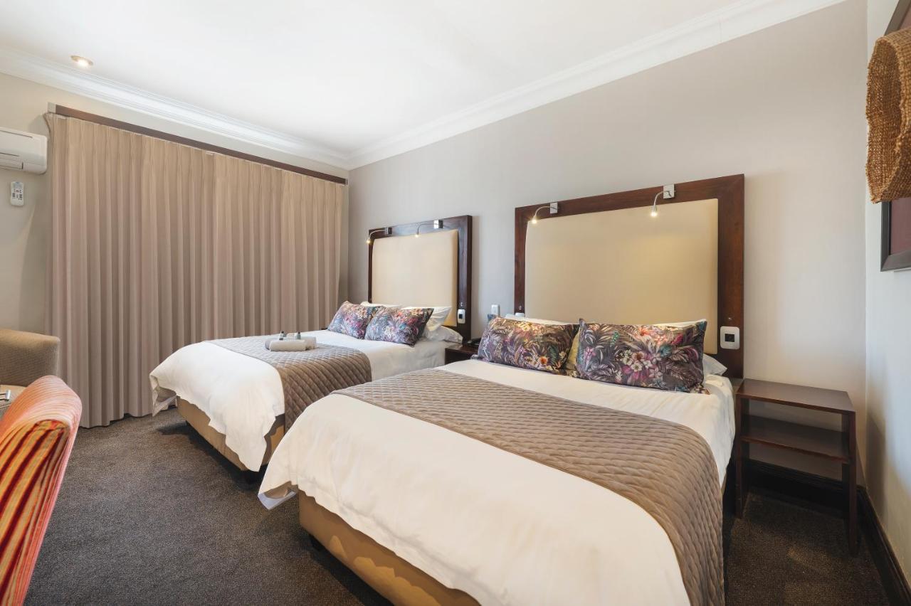 The Graham Hotel เกรแฮมส์ทาวน์ ภายนอก รูปภาพ