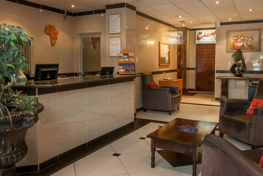 The Graham Hotel เกรแฮมส์ทาวน์ ภายนอก รูปภาพ