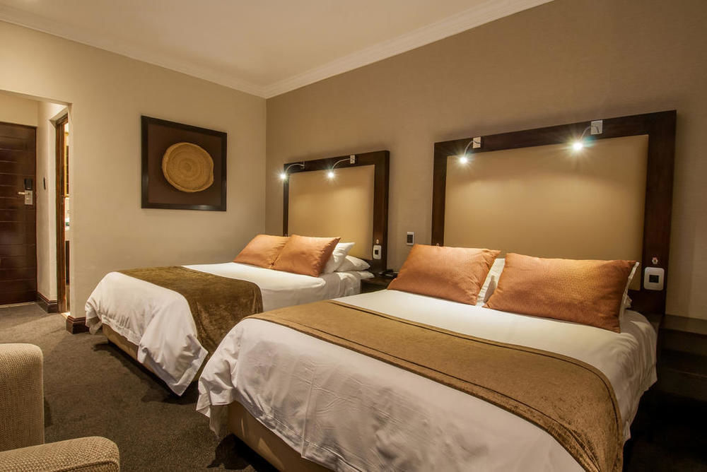 The Graham Hotel เกรแฮมส์ทาวน์ ภายนอก รูปภาพ